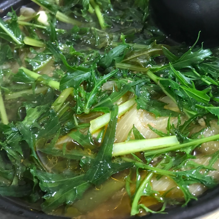 水菜と豚肉とごぼうのちょっぴりピリ辛寄せ鍋